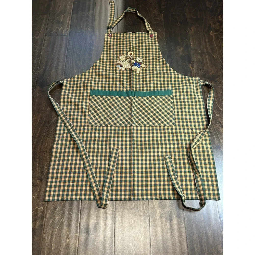 Kay Dee Designs Holiday Apron Hostess Cook Plaid Pockets Christmas Gingerbread
